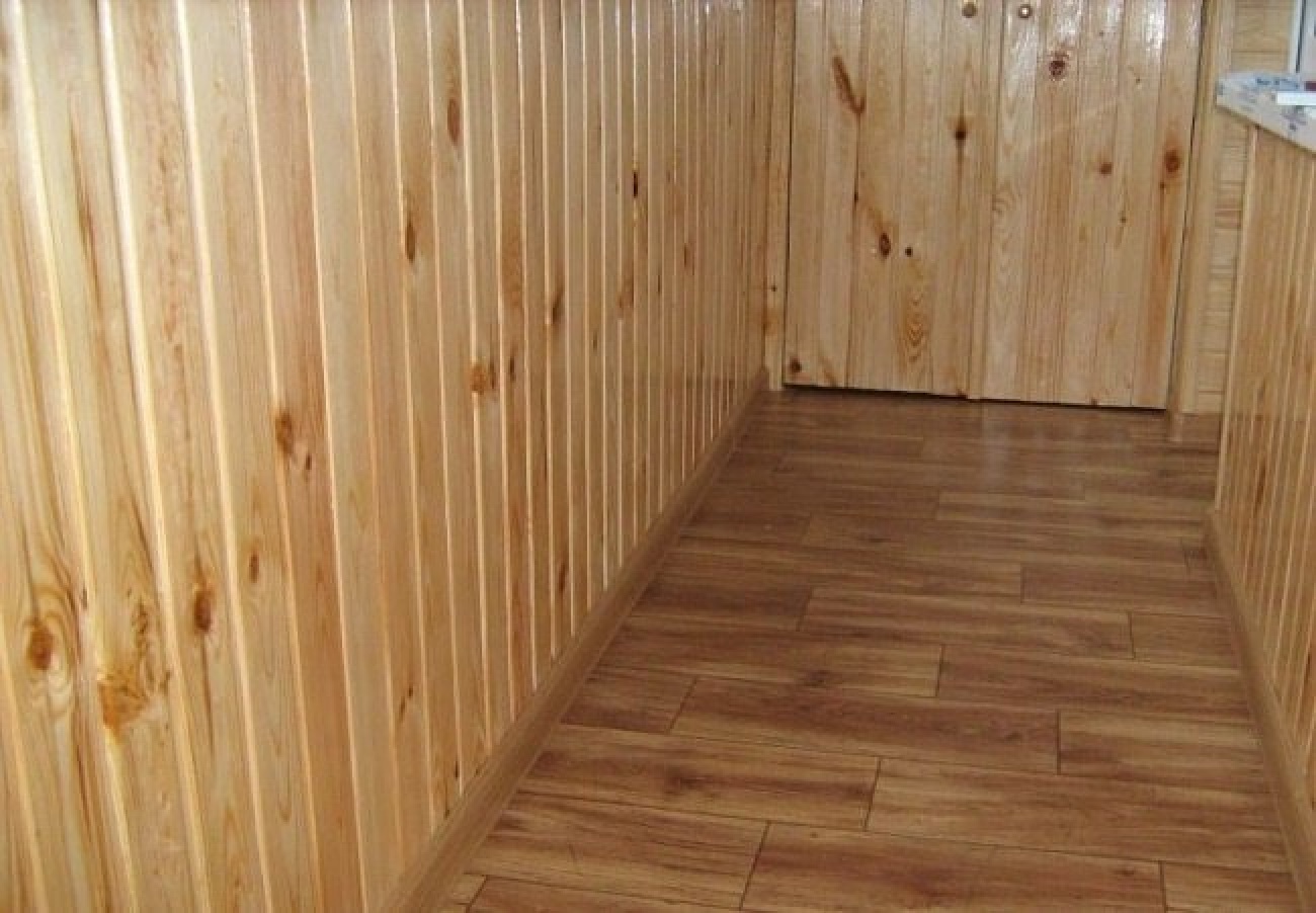 Интерьер парилки, отделанной вагонкой