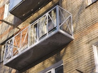 Фото: Реконструкция парапета балкона