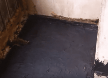 Инструкции по монтажу пола на балконе из половой доски, а также чернового пола для финишного покрытия ламинатом или линолеумом с фото и видео