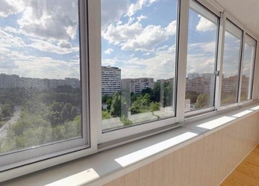 Большинство жильцов многоэтажек, квартиры которых не имеют балконного пространства, завидуют владельцам лоджий и других выносных помещений. А расши...