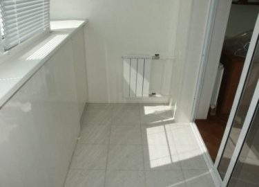 Превращение балкона или лоджии в дополнительную жилую площадь, наряду с остеклением и утеплением, требует монтажа напольного покрытия. Застелить по...