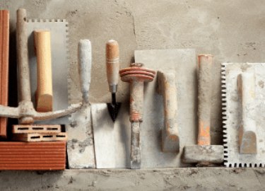 Разновидности декоративной штукатурки. Плюсы и минусы применения на балконе. Принципы нанесения и декорирования стен штукатуркой.