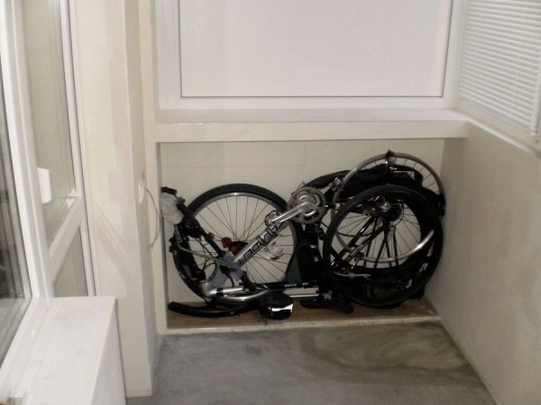 Фото: складное хранение велосипедов
