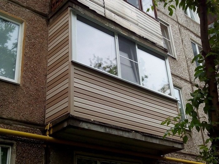 балкон двухцветный сайдинг
